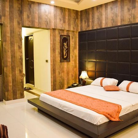 קראצ'י Royal Inn Hotel מראה חיצוני תמונה