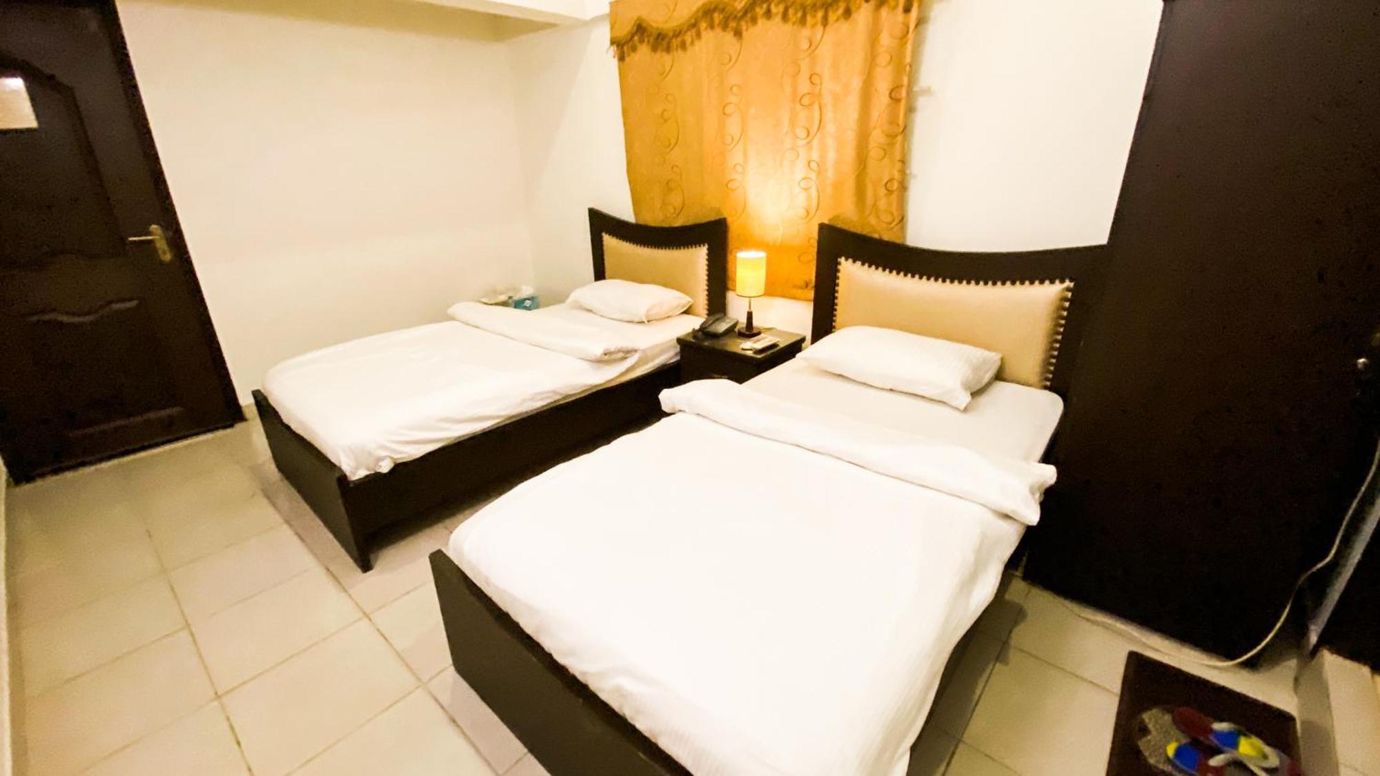 קראצ'י Royal Inn Hotel מראה חיצוני תמונה