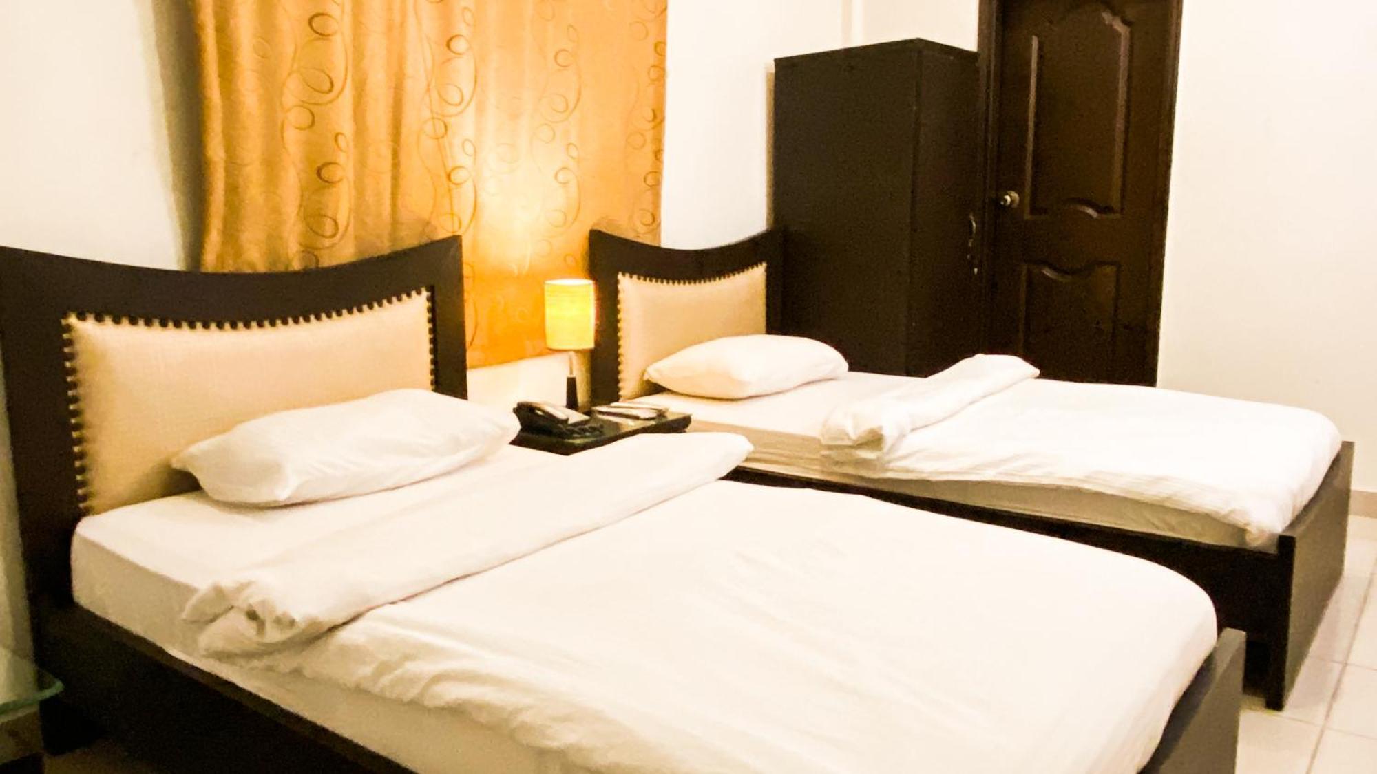 קראצ'י Royal Inn Hotel מראה חיצוני תמונה