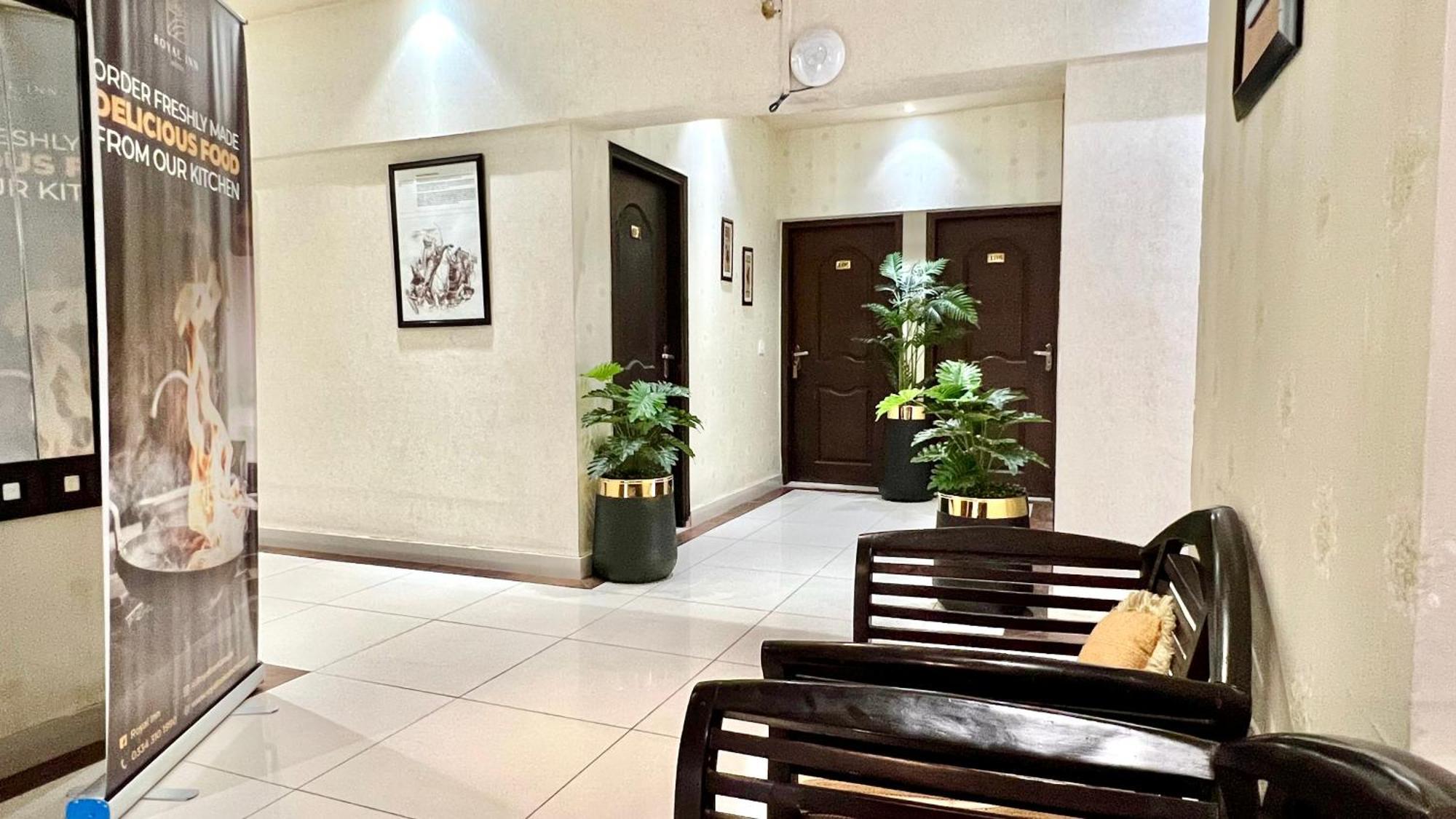 קראצ'י Royal Inn Hotel מראה חיצוני תמונה