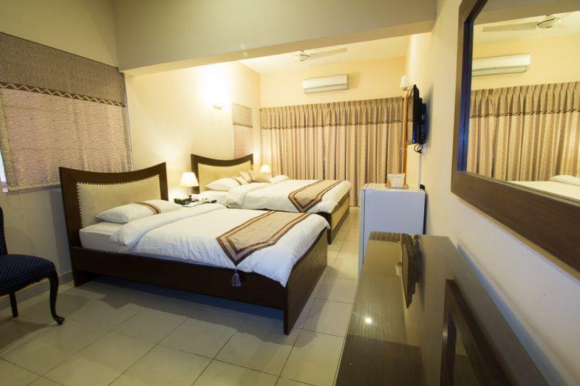 קראצ'י Royal Inn Hotel מראה חיצוני תמונה