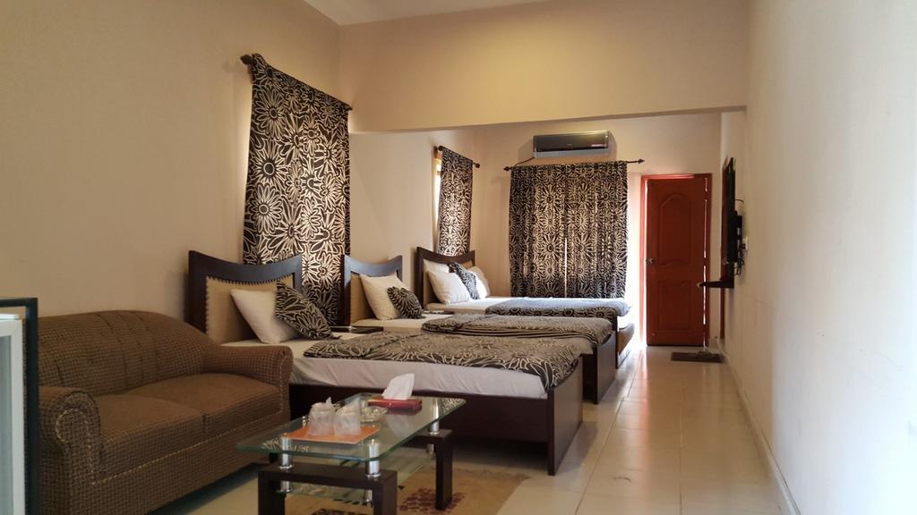 קראצ'י Royal Inn Hotel מראה חיצוני תמונה