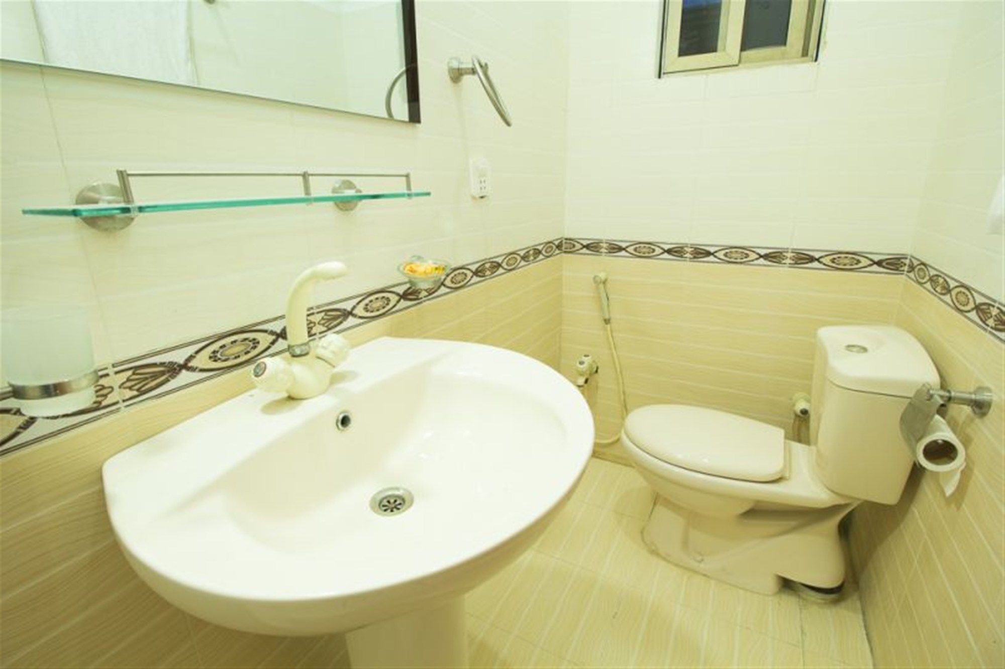 קראצ'י Royal Inn Hotel מראה חיצוני תמונה