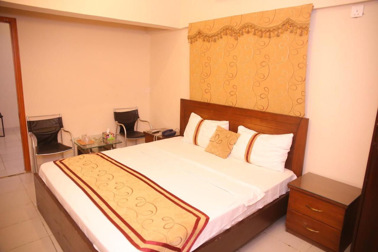 קראצ'י Royal Inn Hotel מראה חיצוני תמונה