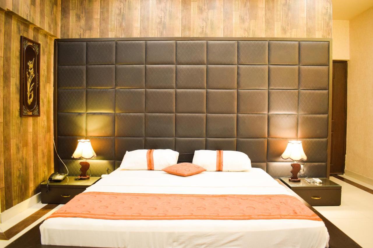 קראצ'י Royal Inn Hotel מראה חיצוני תמונה