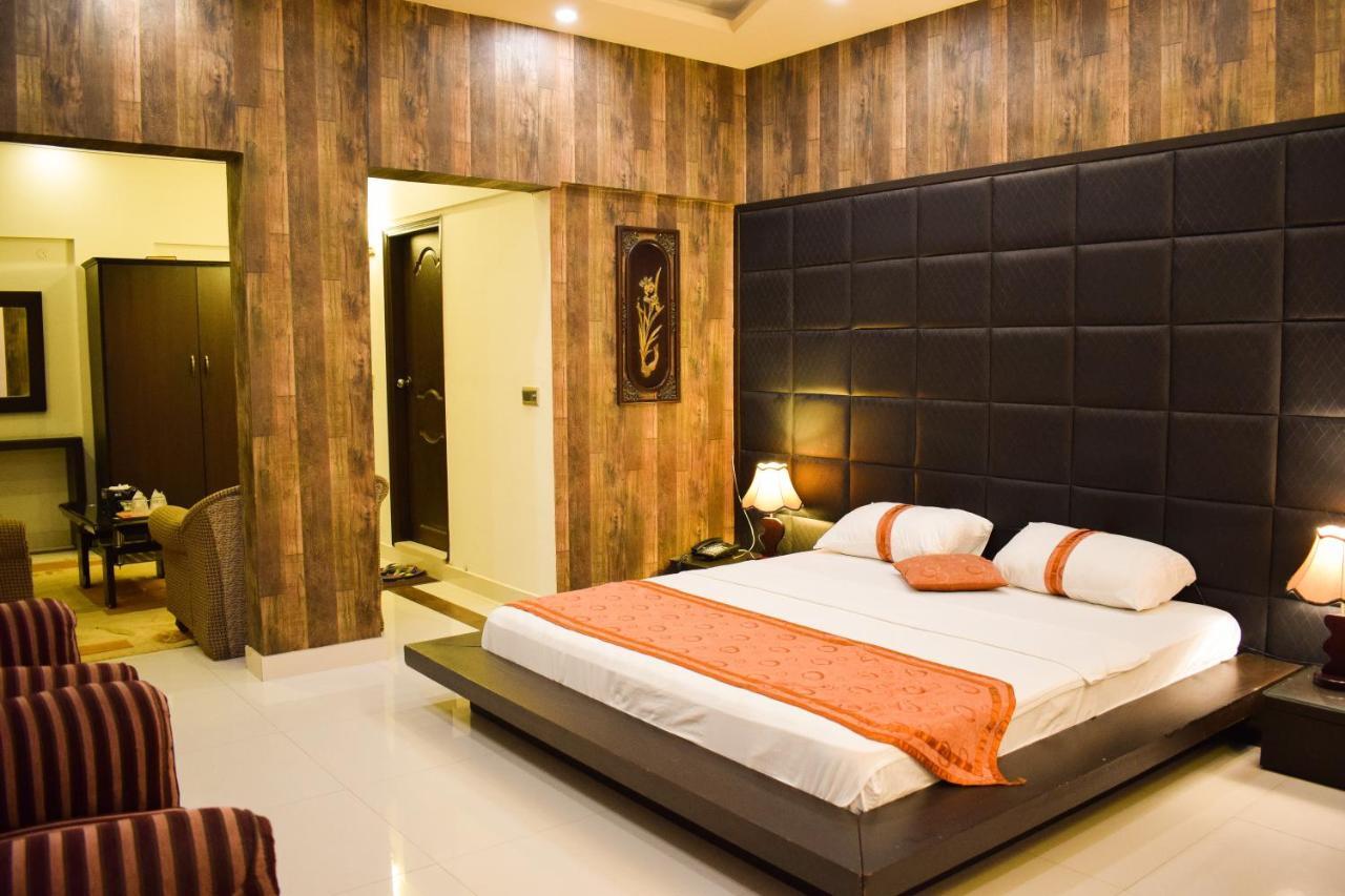 קראצ'י Royal Inn Hotel מראה חיצוני תמונה
