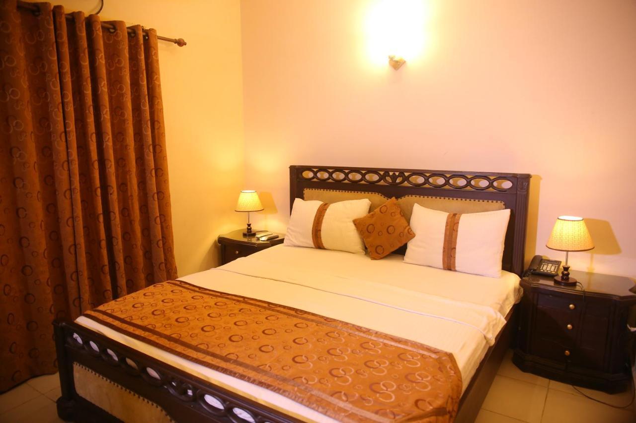 קראצ'י Royal Inn Hotel מראה חיצוני תמונה